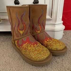 NWT Jeremy Scott Rhinestone Uggs